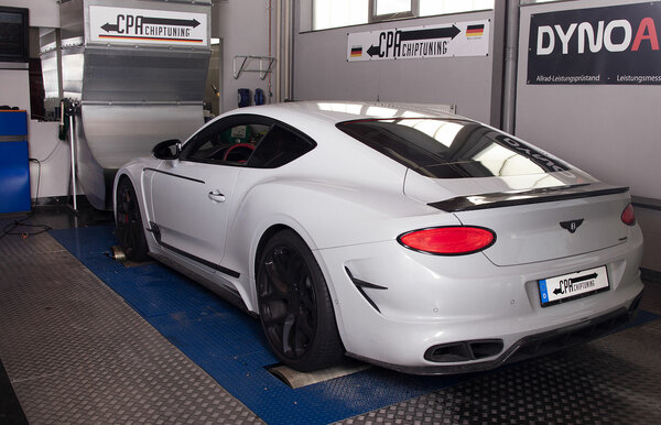 Na dynamu: Bentley Continental GT V8