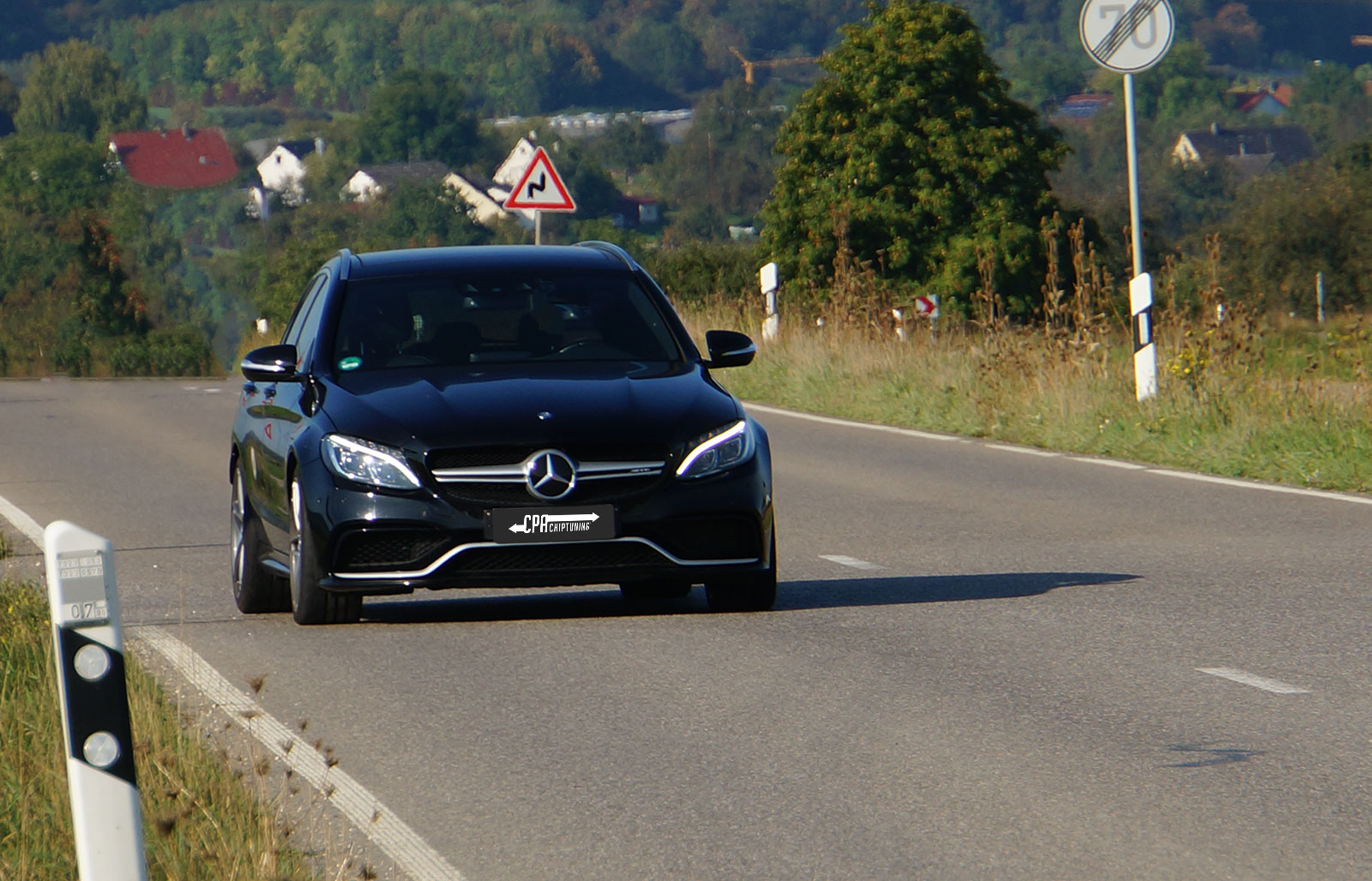 C 63 AMG - výtlak ztracen, získaná energie