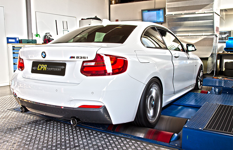 BMW M235i na dynu